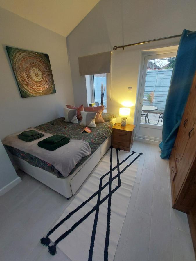 New, Stylish Flat With Private Patio And Free On-street Parking Check Out At 11am * Bornemouth